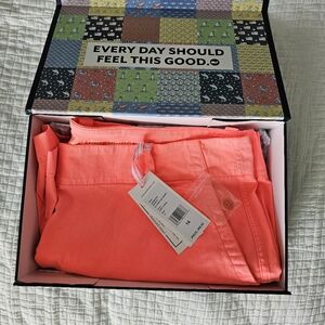 Vineyard Vines NWT 3.5 Everyday Shorts Fiery Coral 14